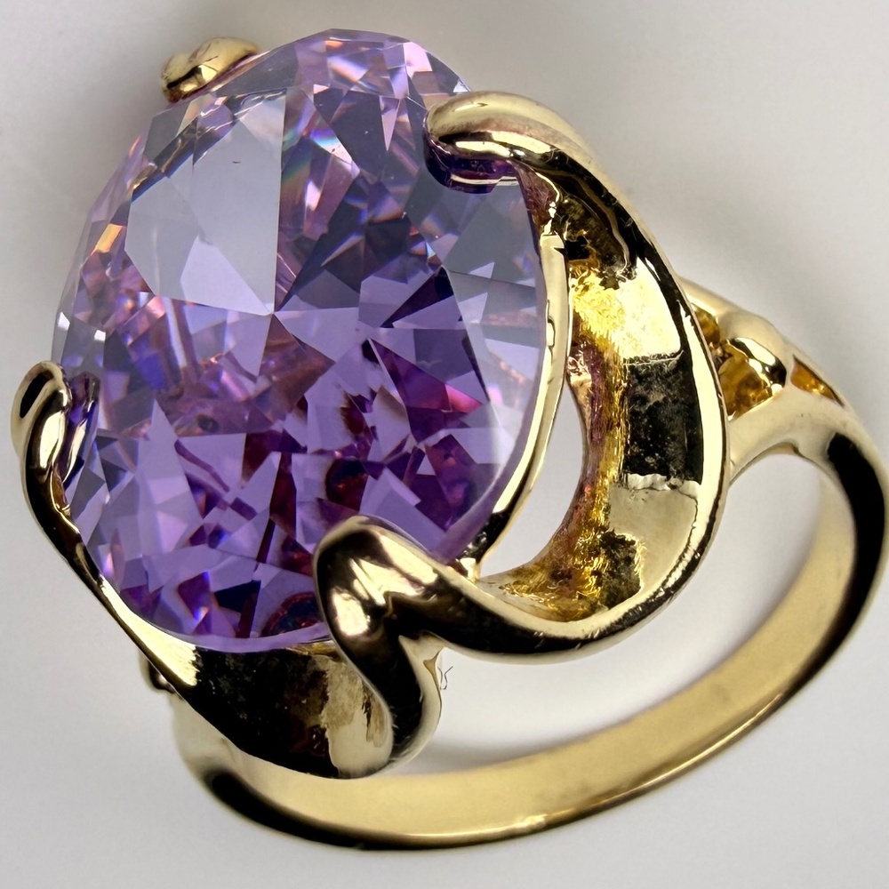 Gold Tone Kunzite Ring - Picture 14 of 14